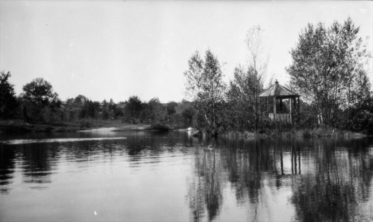 "Weir Pond", located on Weir Farm, which is one of two sites in the National Park Service devoted to the visual arts. Credit: Weir Farm National Historical Park, National Park Service, public domain. Date taken unknown.